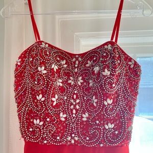 Beautiful Red Prom dress !